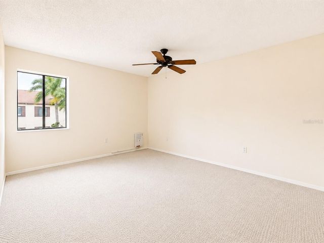 723 115TH AVENUE N 2106, St Petersburg, FL 33716