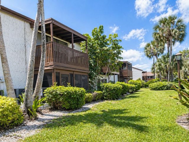 723 115TH AVENUE N 2106, St Petersburg, FL 33716