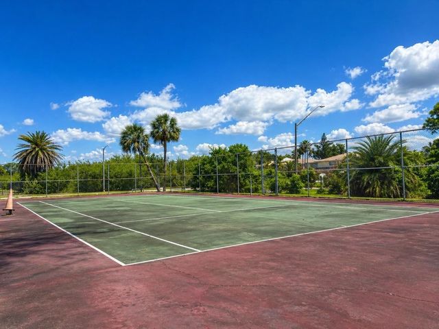 723 115TH AVENUE N 2106, St Petersburg, FL 33716