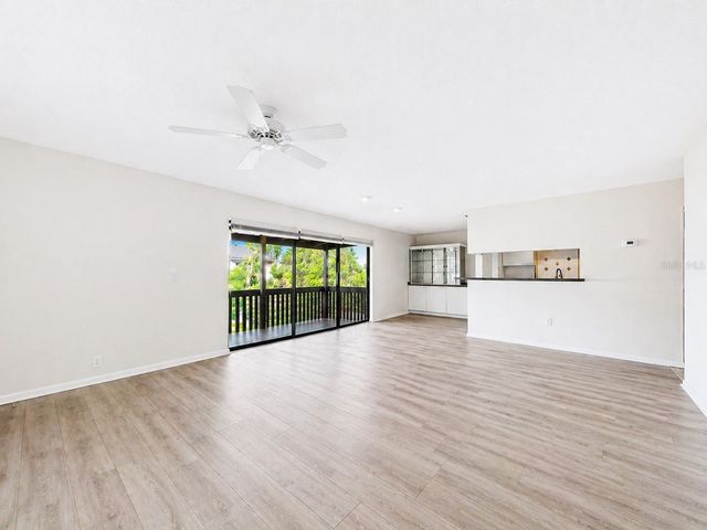 723 115TH AVENUE N 2106, St Petersburg, FL 33716