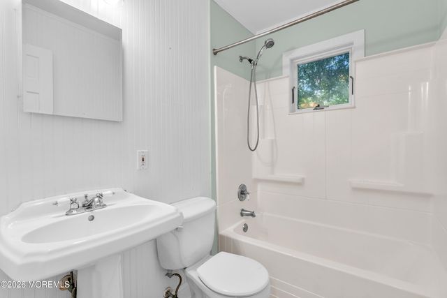 77 Poricy Lane, Red Bank, NJ 07701