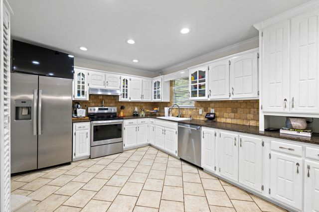 9729 Birchwood Pike, Harrison, TN 37341