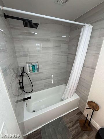 9821 La Vid Court, Las Vegas, NV 89117