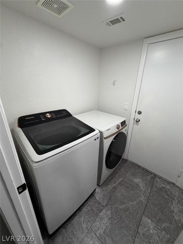 9821 La Vid Court, Las Vegas, NV 89117