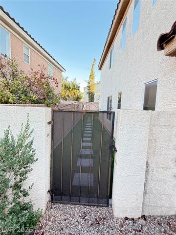 9821 La Vid Court, Las Vegas, NV 89117