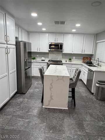 9821 La Vid Court, Las Vegas, NV 89117