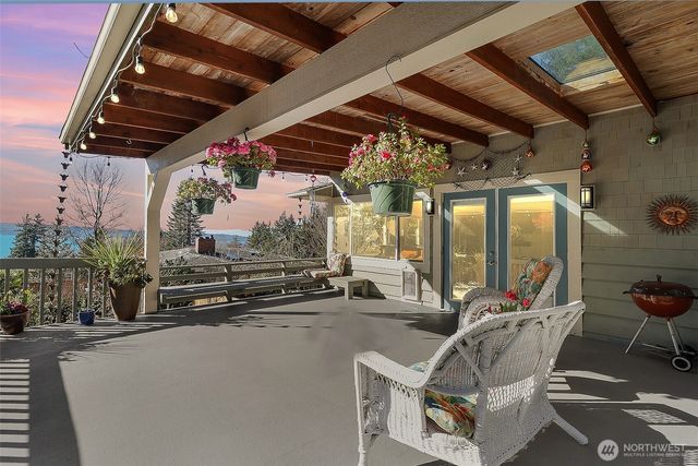 2424 SW 152nd Street, Burien, WA 98166