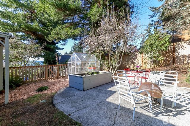 2424 SW 152nd Street, Burien, WA 98166