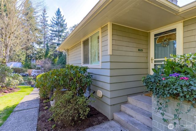 2424 SW 152nd Street, Burien, WA 98166