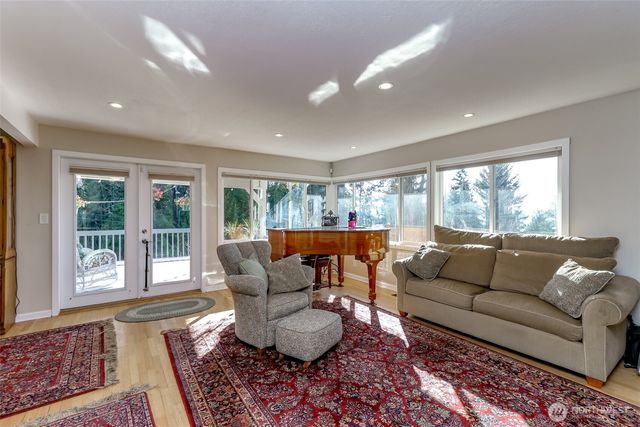 2424 SW 152nd Street, Burien, WA 98166