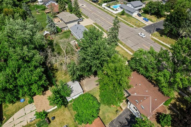 4809 Winnetka Avenue N, New Hope, MN 55428