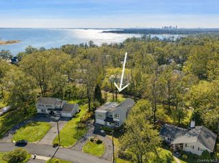 4 Trails End, Rye, NY 10580