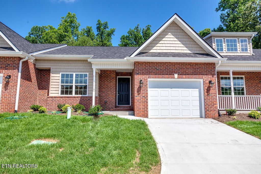 1415 Hazelgreen Way, Knoxville, TN 37912
