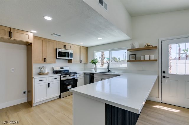 2389 East Reno Avenue, Las Vegas, NV 89119