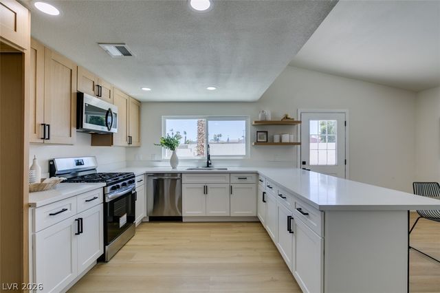 2389 East Reno Avenue, Las Vegas, NV 89119