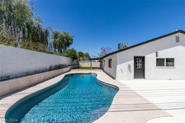 2389 East Reno Avenue, Las Vegas, NV 89119