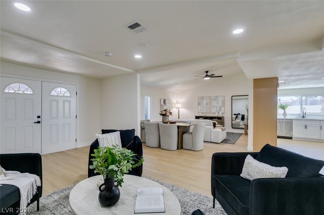 2389 East Reno Avenue, Las Vegas, NV 89119