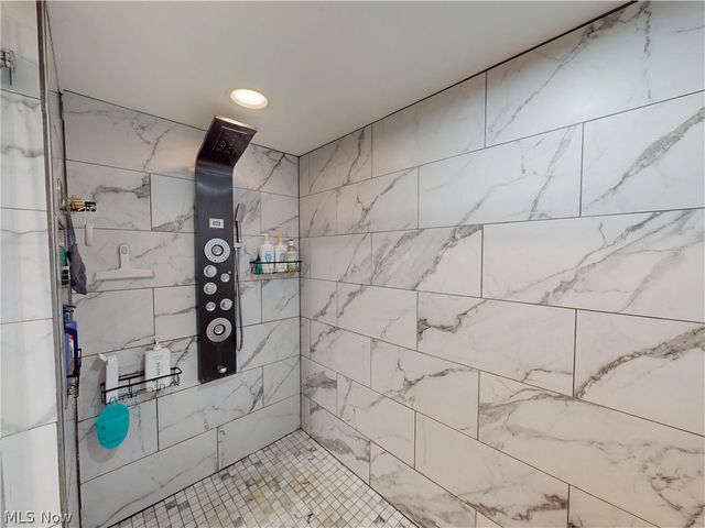 30028 Elgin Road, Wickliffe, OH 44092