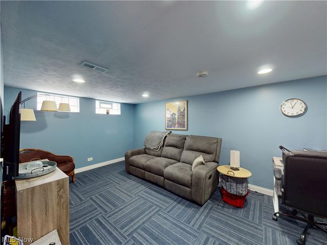 30028 Elgin Road, Wickliffe, OH 44092