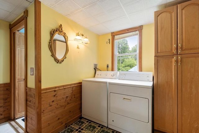 8 Benjamin Rd, Shirley, MA 01464