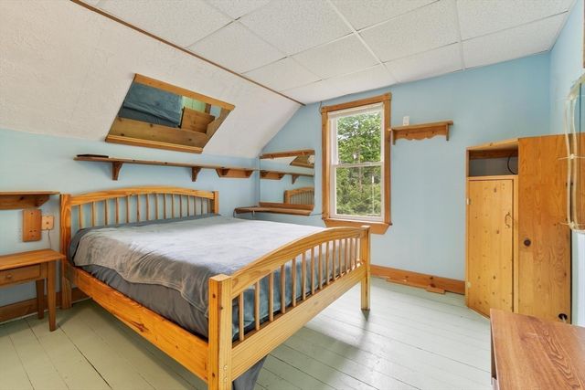 8 Benjamin Rd, Shirley, MA 01464