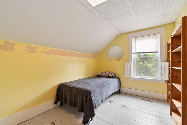 8 Benjamin Rd, Shirley, MA 01464