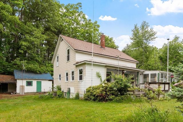 8 Benjamin Rd, Shirley, MA 01464