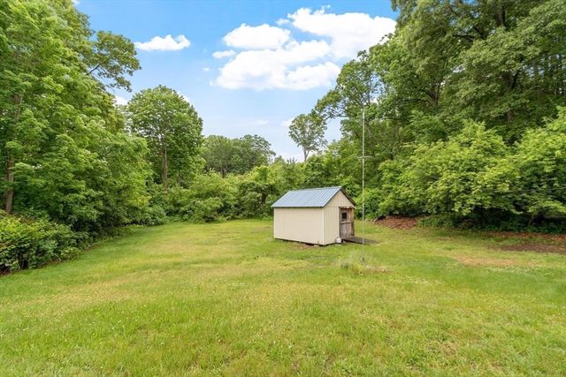 8 Benjamin Rd, Shirley, MA 01464