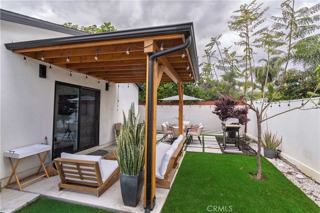 8602 Shoshone, Sherwood Forest, CA 91325