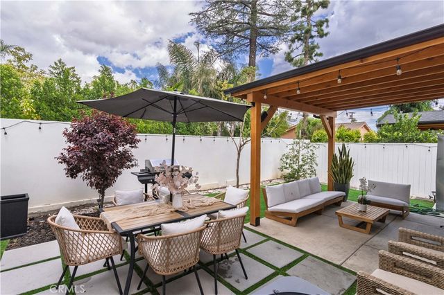 8602 Shoshone, Sherwood Forest, CA 91325