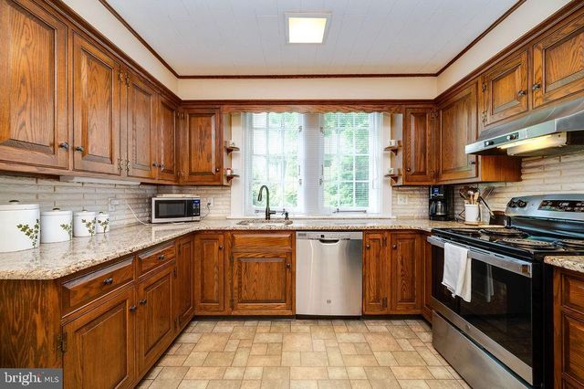 511 CARSONIA AVE, Reading, PA 19606