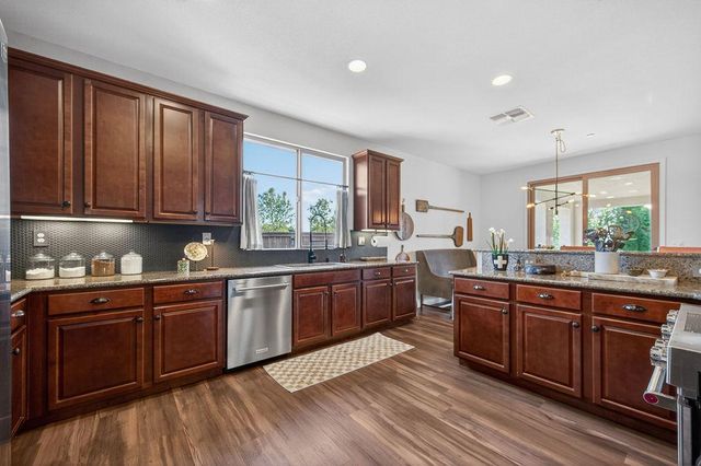 4900 Spyglass Dr, Ione, CA 95640
