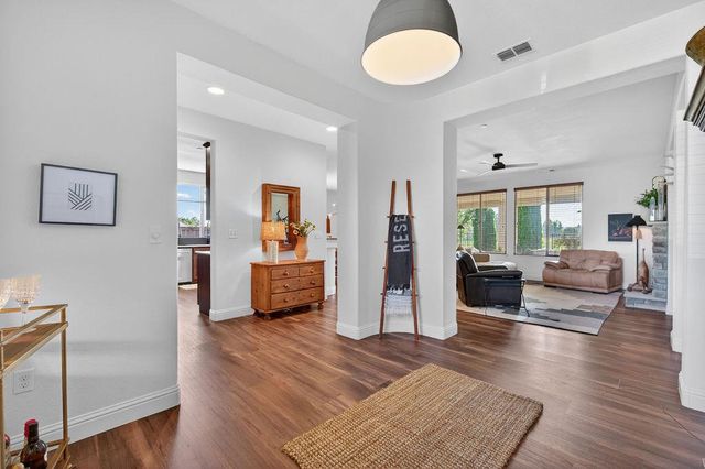 4900 Spyglass Dr, Ione, CA 95640