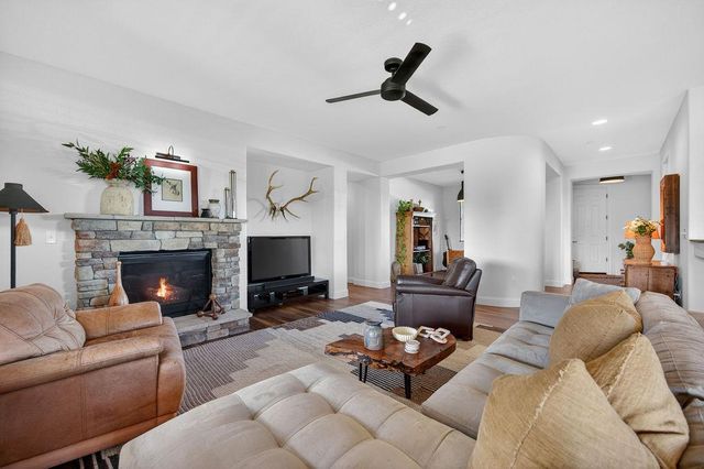 4900 Spyglass Dr, Ione, CA 95640