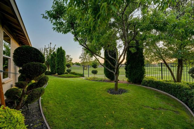 4900 Spyglass Dr, Ione, CA 95640