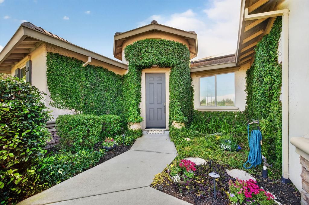 4900 Spyglass Dr, Ione, CA 95640