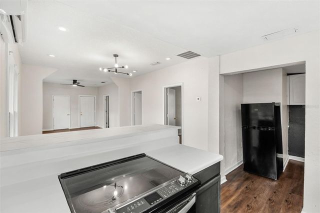 201 S HOLLY AVENUE, Sanford, FL 32771