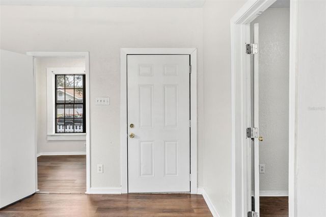 201 S HOLLY AVENUE, Sanford, FL 32771