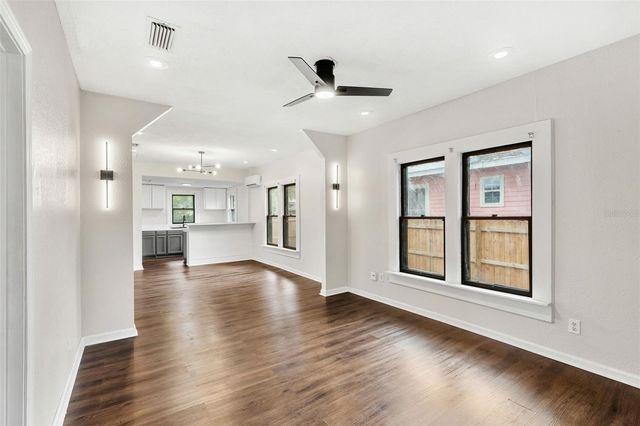 201 S HOLLY AVENUE, Sanford, FL 32771