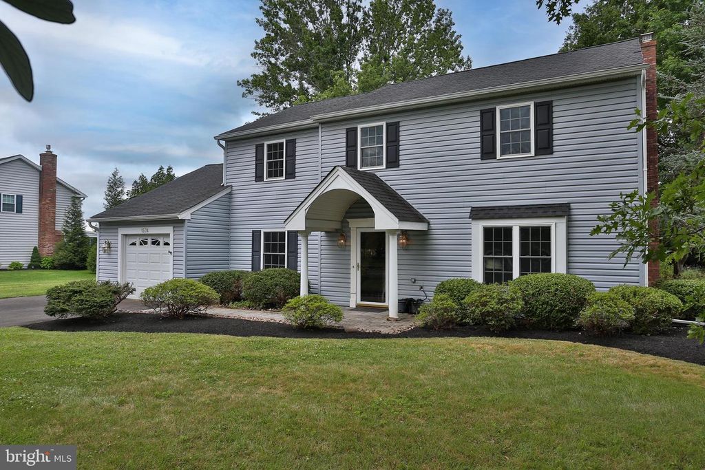 1574 GREY LN, Warminster, PA 18974