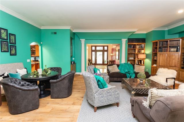 99 Wiggins Ln, South Union Twp, PA 15401