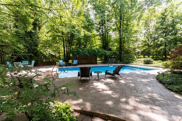 99 Wiggins Ln, South Union Twp, PA 15401