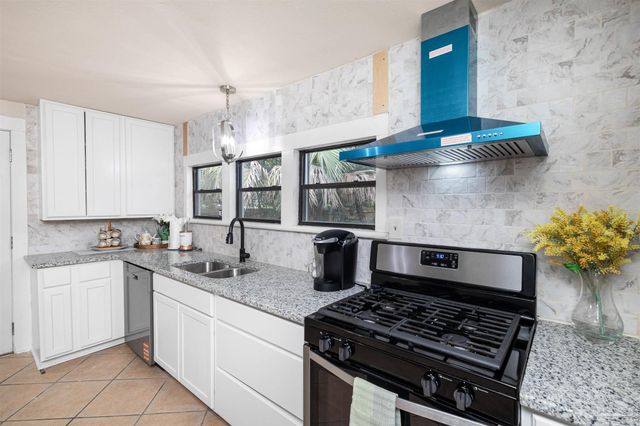 1724 E Maxwell St, Pensacola, FL 32503