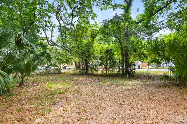 1724 E Maxwell St, Pensacola, FL 32503