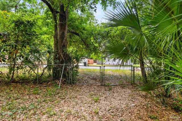 1724 E Maxwell St, Pensacola, FL 32503