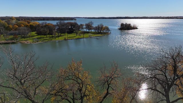 6 Edgewater Road, Slayton, MN 56172