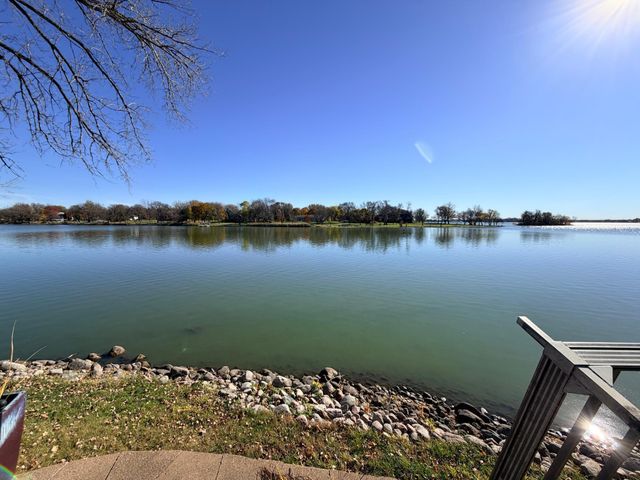 6 Edgewater Road, Slayton, MN 56172