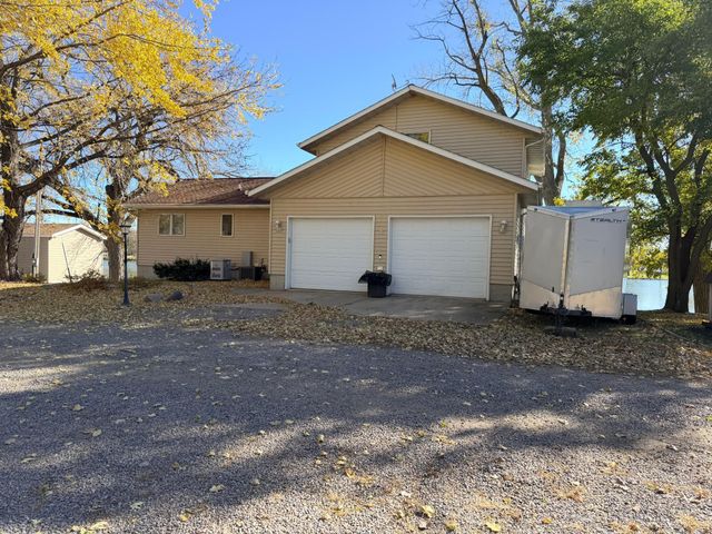 6 Edgewater Road, Slayton, MN 56172