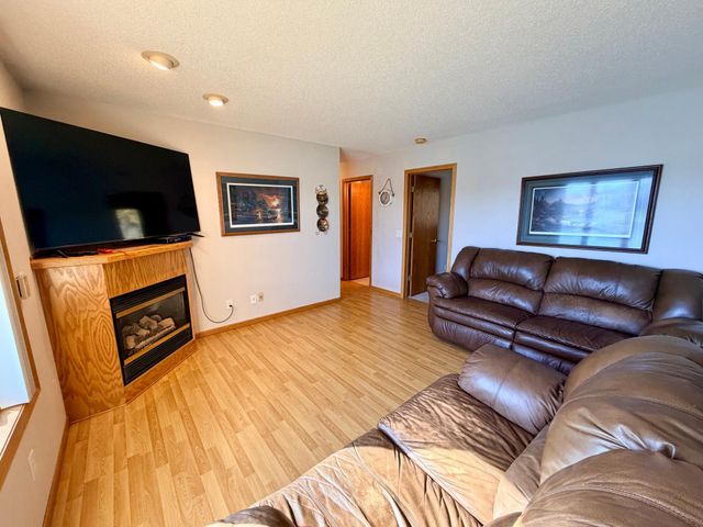 6 Edgewater Road, Slayton, MN 56172