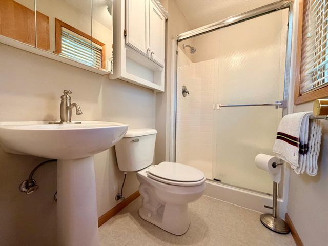 6 Edgewater Road, Slayton, MN 56172